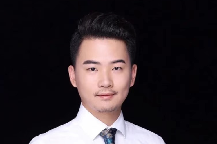 Mr. Coin in the Crypto Circle: The short-term market for Bitcoin on November 8 is fluctuating. Please pay attention to risk control in your operations. Here is the latest market analysis for Bitcoin today, along with operational reference ideas.