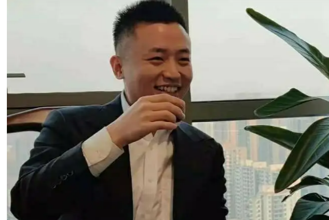 11.21 Zhang Lihui: Is Ethereum's 2-day MA450 strong support about to rise and rebound? Today's latest market analysis and trading suggestions for Ethereum (ETH)!