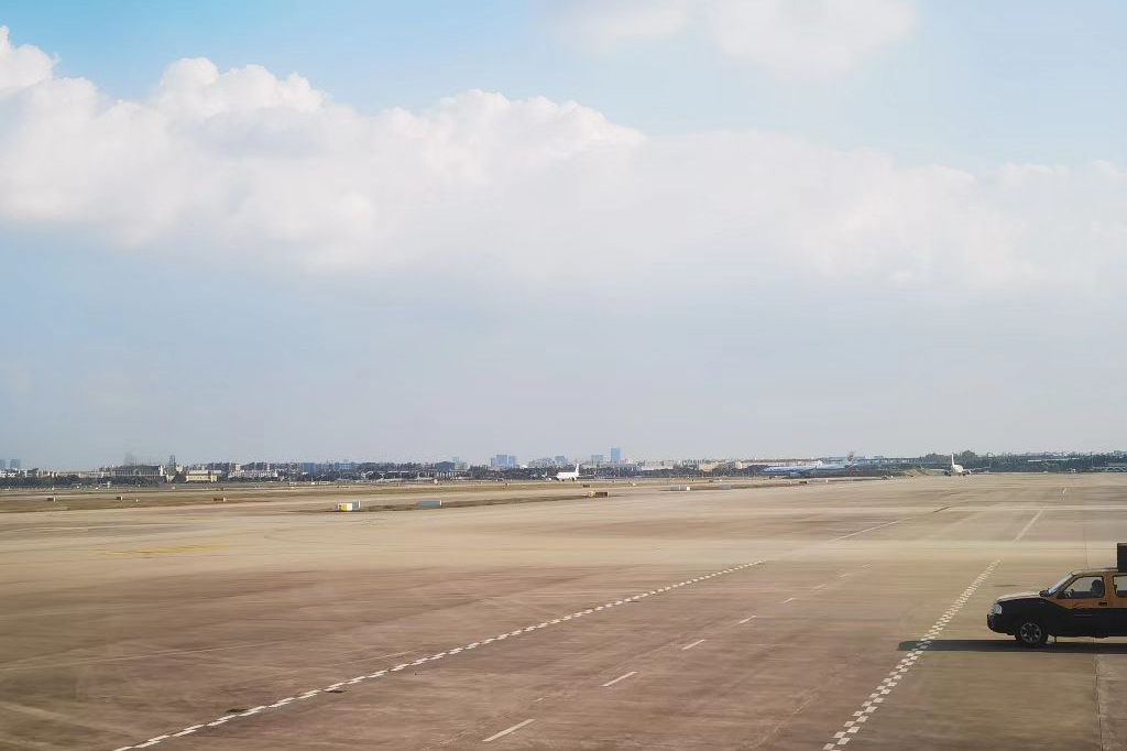 In the long term, it looks bearish, but there will be opportunities to go short in the near term.