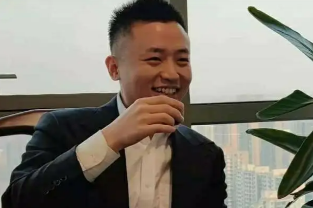 12.20张历辉：以太坊临界冰点主力却放利好救市！巨鲸做多会如愿以偿吗？最新（ETH)行情解析及日内操作参考！